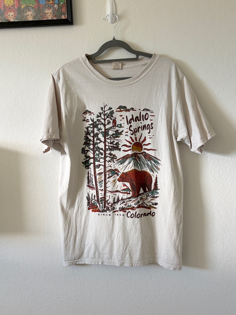 BLUE 84 Idaho Springs Colorado Graphic Tee Bear Mountain Sun Souvenir Granola S